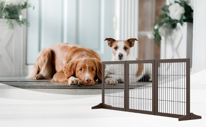 Pawhut D06-080 Indoor Foldable Panel Dog Safety Gate Brown